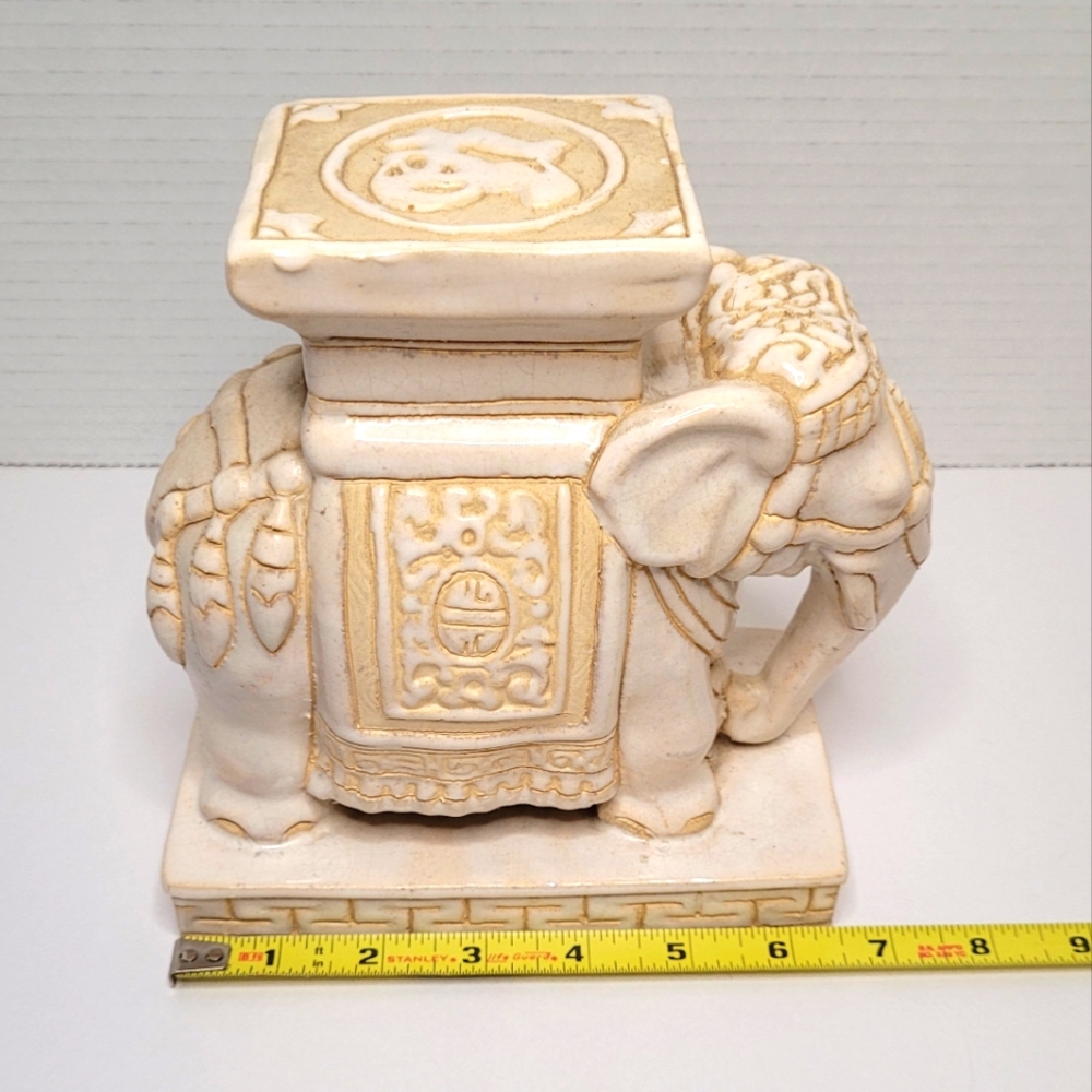 Asian Style Vintage Elephant Stand Statue - Picture 11 of 12